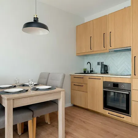Bright Bulgarska With Parking Near Enea Stadium By Renters Appartement *