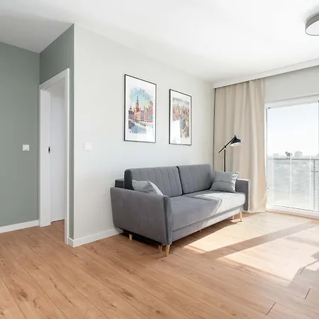 Appartement Bright Bulgarska With Parking Near Enea Stadium By Renters *